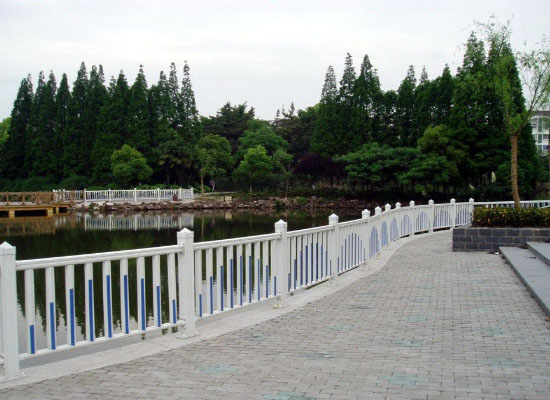 河道護欄.jpg
